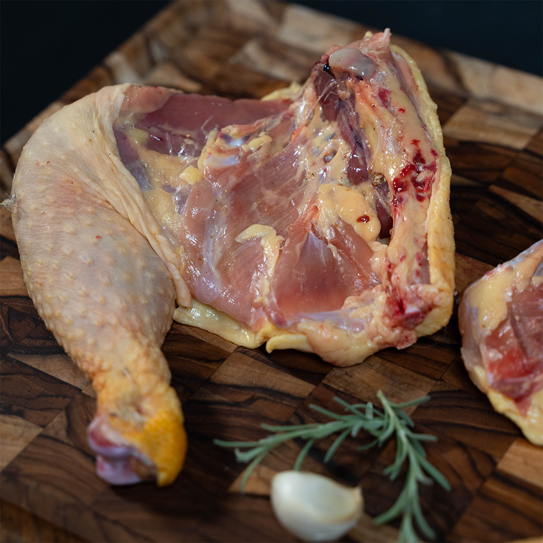 Traseros de pollo de corral